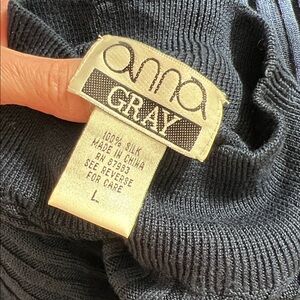 100% Silk Ribbed Short Sleeve Mockneck